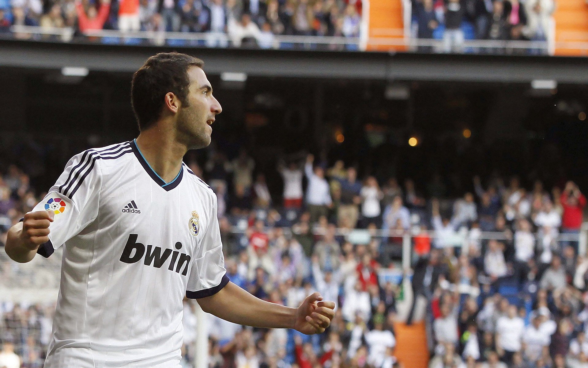 西甲战术深度升级，精彩瞬间不断，球迷陶醉其中，西甲最强